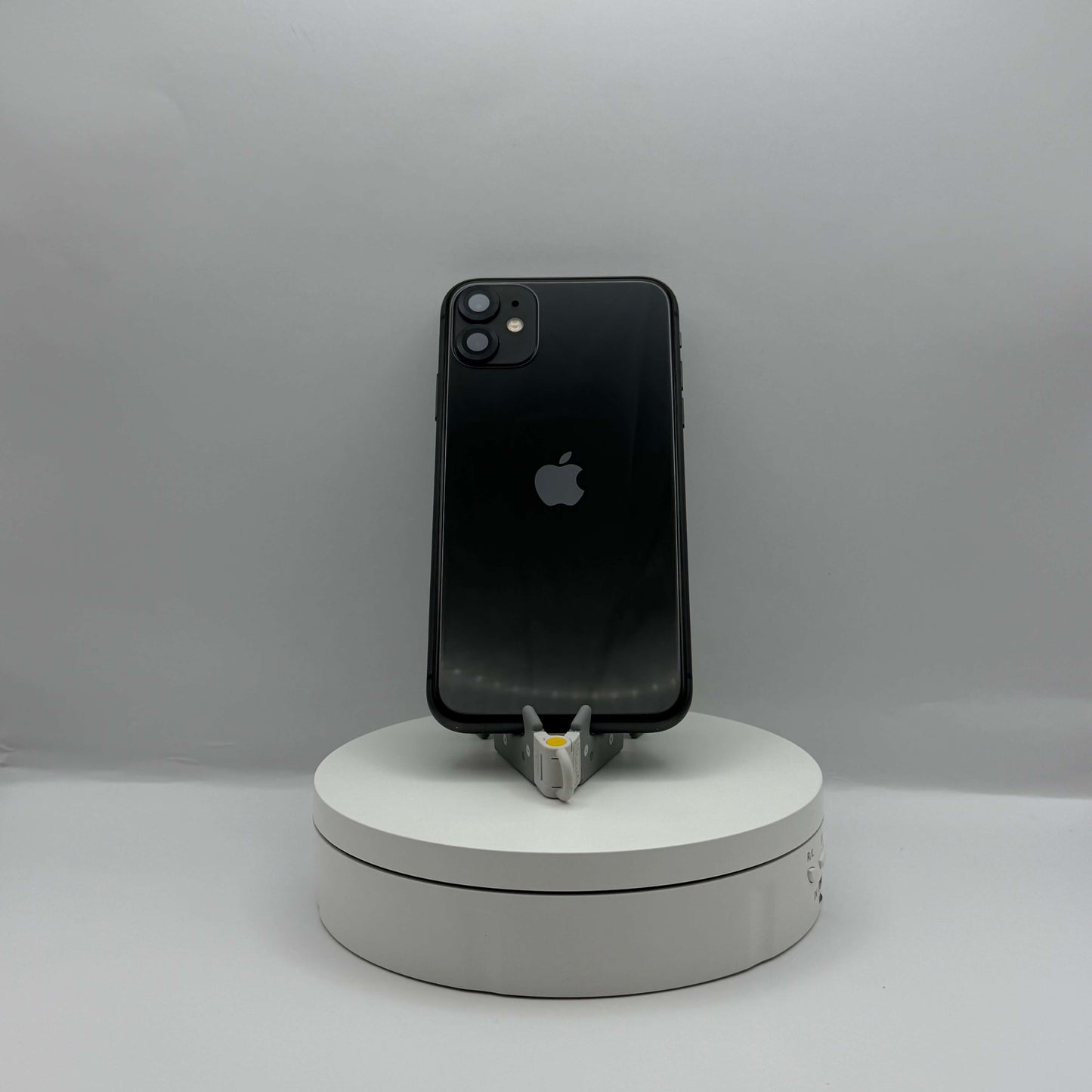 iPhone 11 64GB Black Unlocked – Fully Tested – Clean iCloud